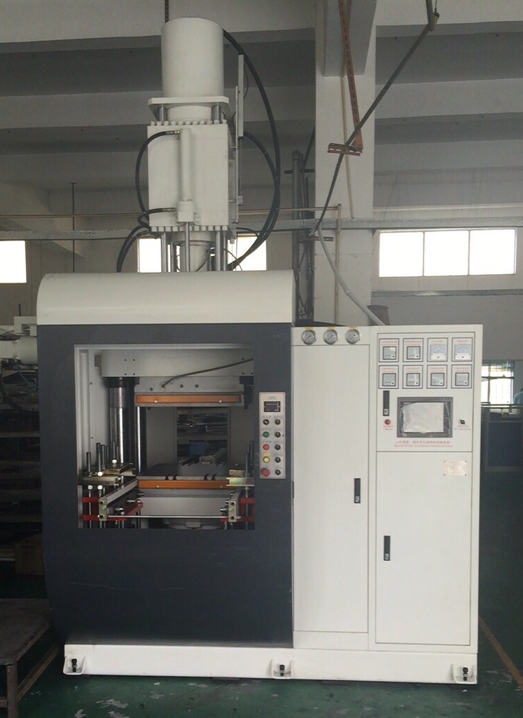 The cold runner molding system